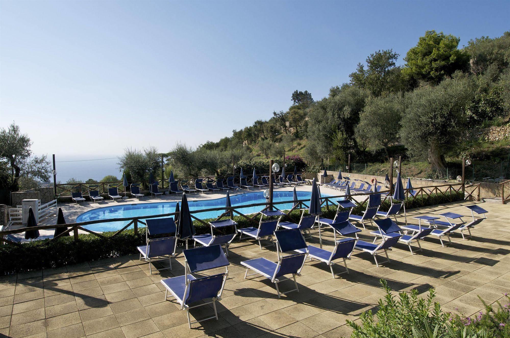 Freedom Holiday Residence Massa Lubrense Esterno foto