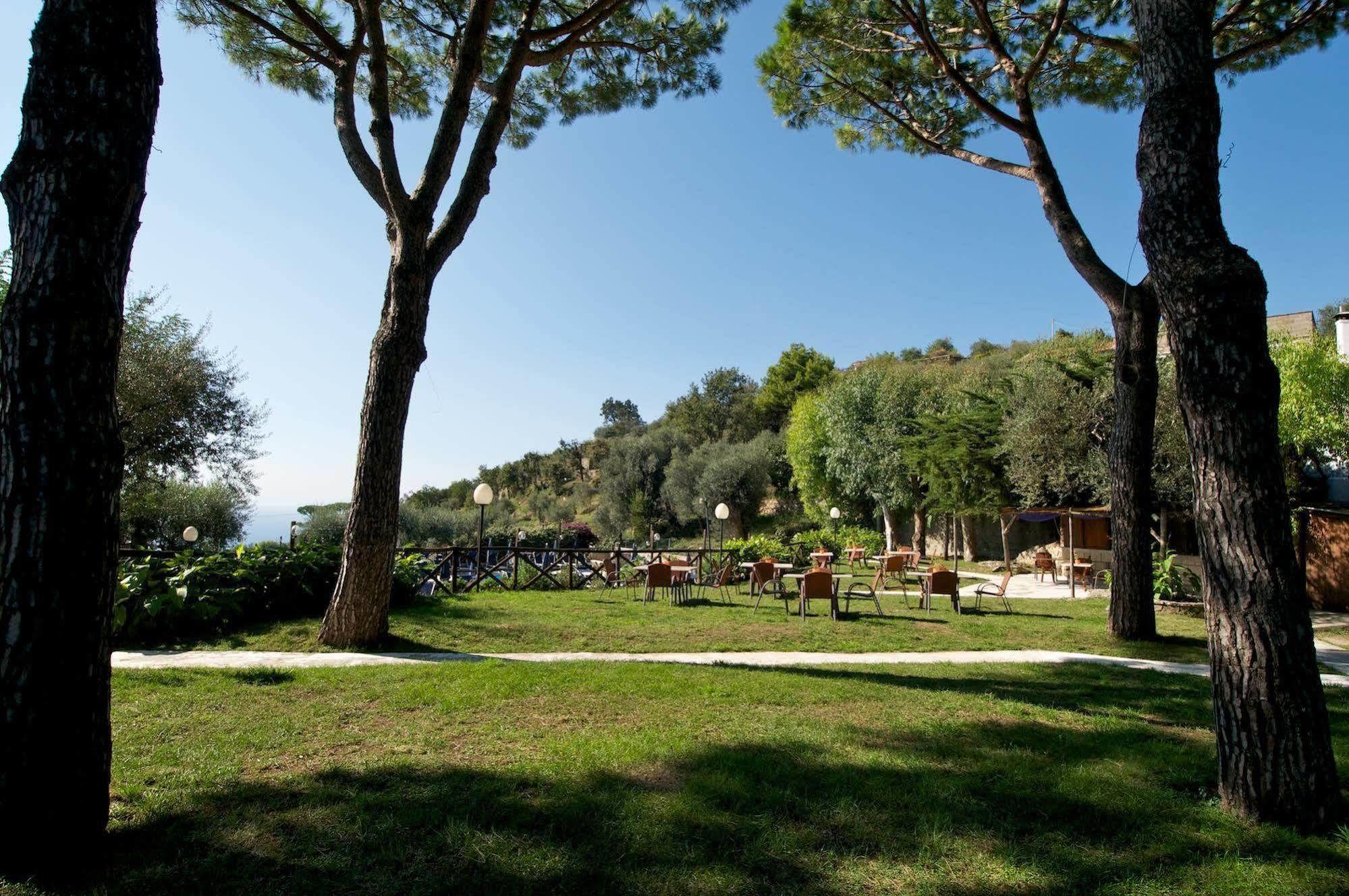 Freedom Holiday Residence Massa Lubrense Esterno foto