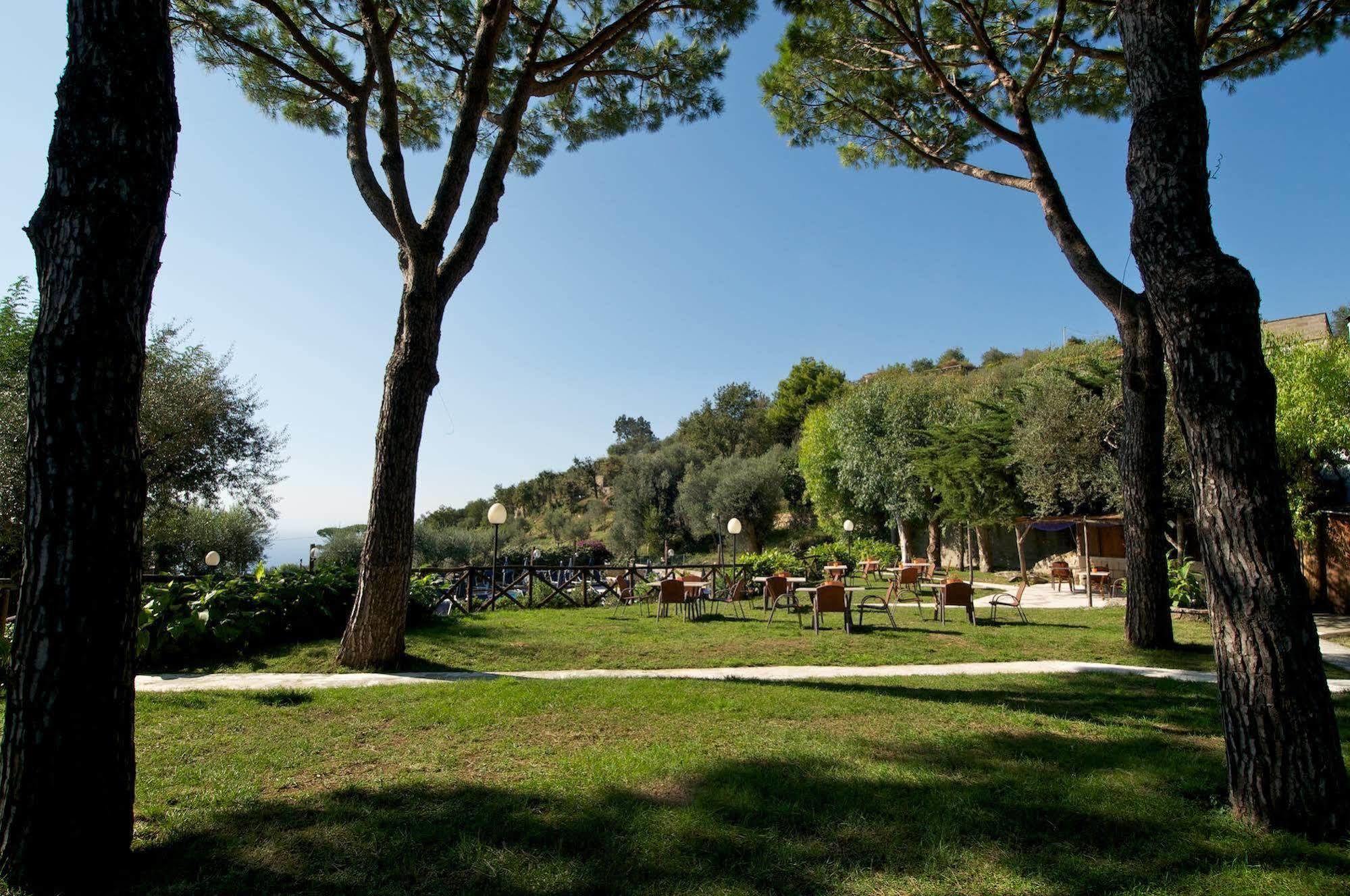 Freedom Holiday Residence Massa Lubrense Esterno foto